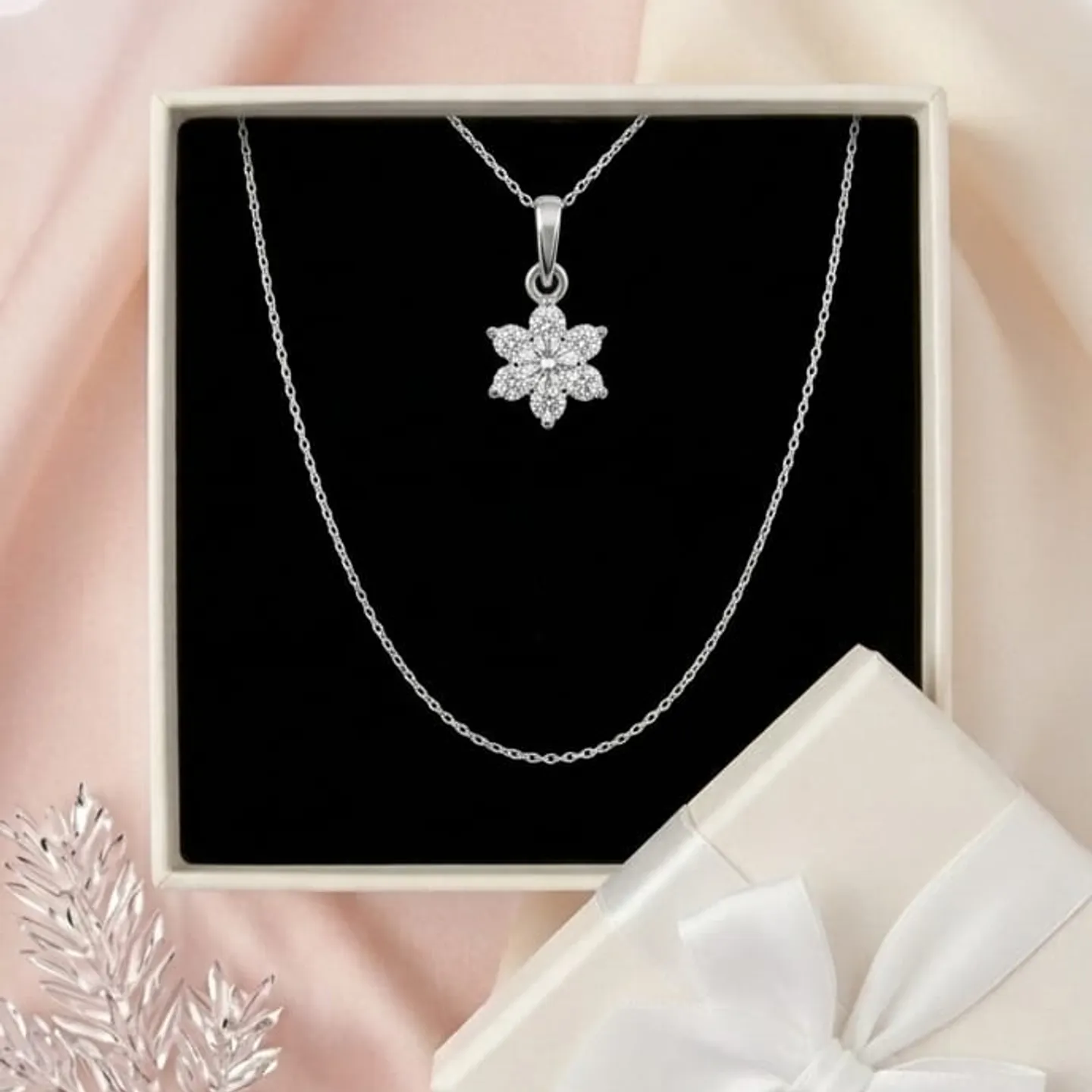 Collar Flor Blanca
