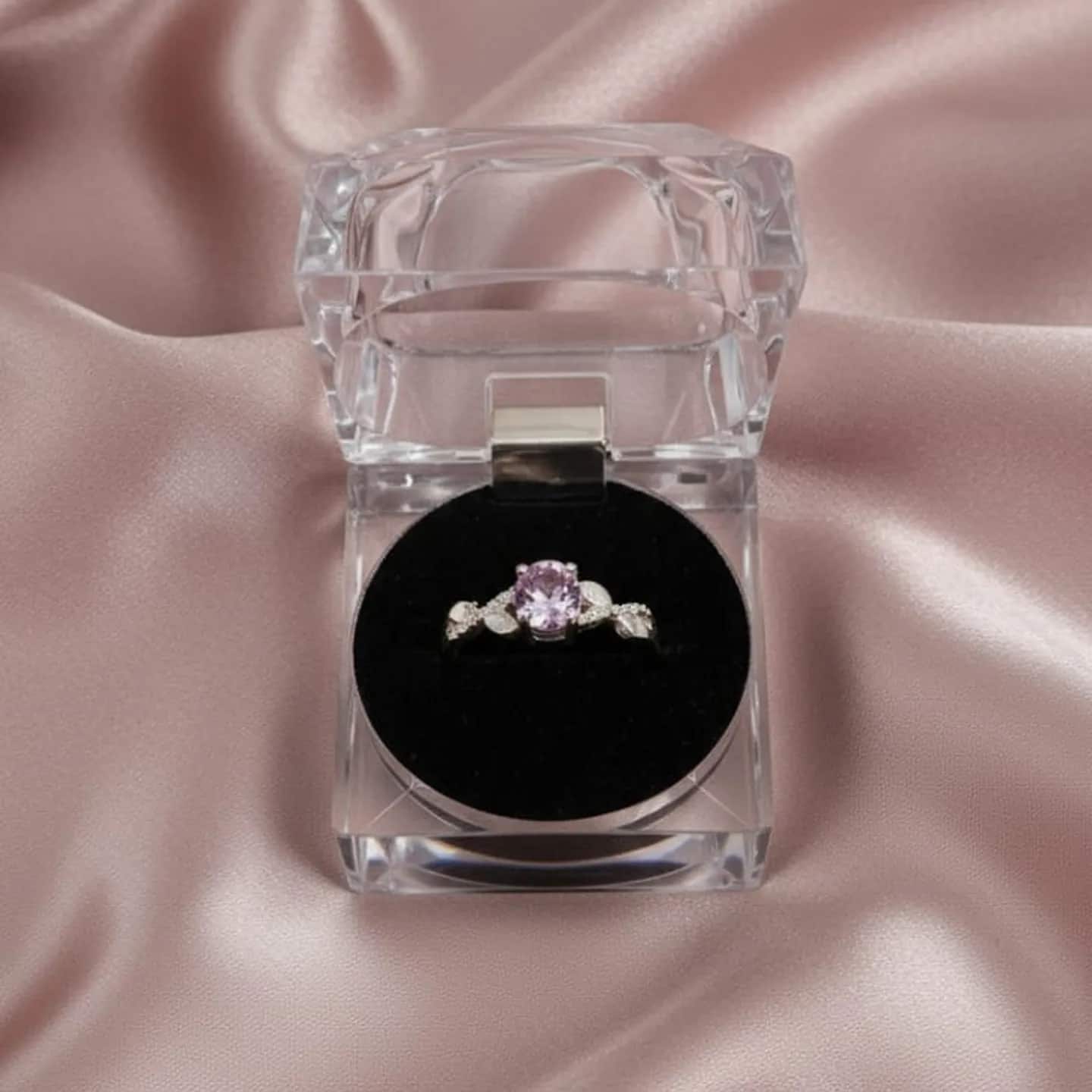 Anillo de princesa Lila